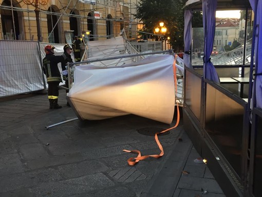 Imperia: ci sono cinque indagati per il crollo dell'impalcatura del teatro Cavour Imperia: ci sono cinque indagati per il crollo dell'impalcatura del teatro Cavour