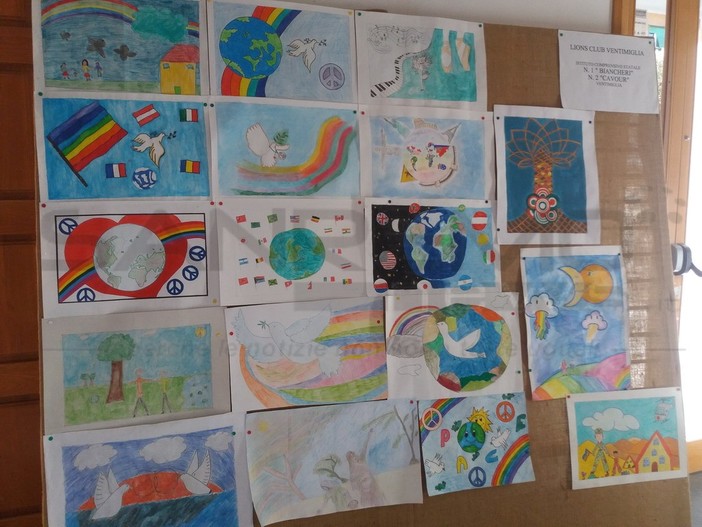 Ventimiglia: premiati i bambini delle scuole medie per il concorso Lions ‘Un poster per la Pace’ 2015/2016