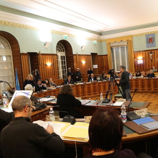 Sanremo: Il Movimento 5 Stelle presenta la mozione sull'acqua “Un diritto umano” Sanremo: Il Movimento 5 Stelle presenta la mozione sull'acqua “Un diritto umano”