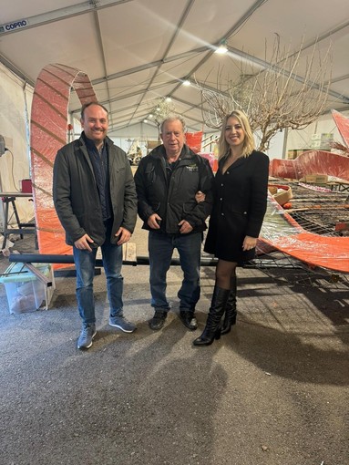 Un carro sul canyoning, Ventimiglia partecipa a Sanremo in Fiore 2024 (Foto e video)