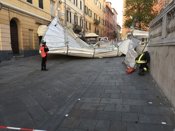 Imperia, crollo dell’impalcatura del Cavour: udienza rinviata ad aprile. Si cerca l’accordo con le compagnie assicurative Imperia, crollo dell’impalcatura del Cavour: udienza rinviata ad aprile. Si cerca l’accordo con le compagnie assicurative