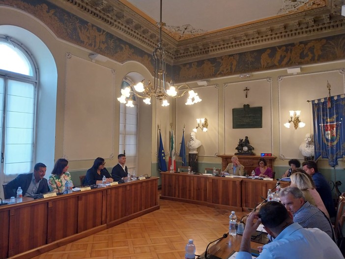 Un "piano di soccorso" da 5 milioni e mezzo dalla Provincia per il trasporto pubblico (video)