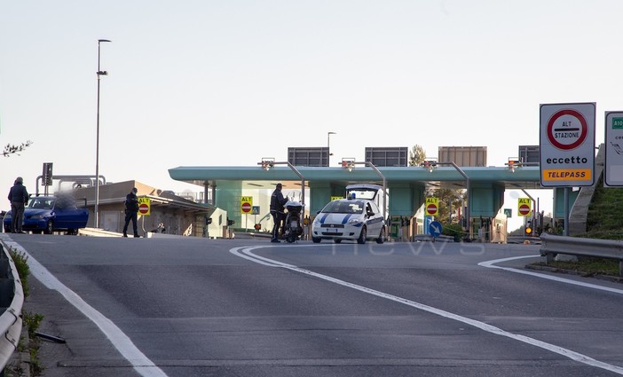 Coronavirus, con il nuovo decreto spostamenti vietati tra regioni dal 16 gennaio al 5 marzo, visite a parenti e amici una volta al giorno