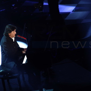 Festival #sanremo2014: a Cristiano De Andrè il Premio della Critica 'Mia Martini' con la sua canzone 'Invisibili' Festival #sanremo2014: a Cristiano De Andrè il Premio della Critica 'Mia Martini' con la sua canzone 'Invisibili'