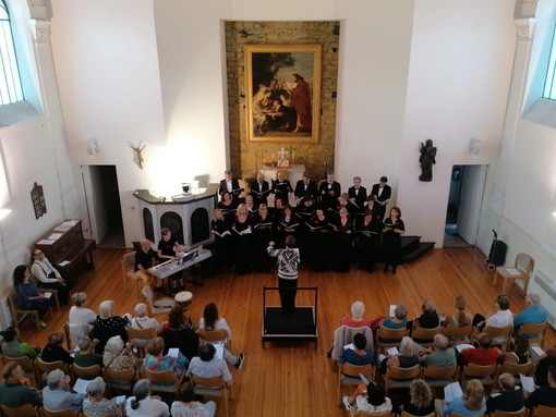 Sanremo: grande successo del Coro Nova Tempora e del Soprano Gabriella Costa alla Chiesa Luterana Sanremo: grande successo del Coro Nova Tempora e del Soprano Gabriella Costa alla Chiesa Luterana