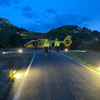 Vallecrosia al Mare, scooterista di 30 anni soccorso in via Roma: interviene anche l’elisoccorso Grifo Vallecrosia al Mare, scooterista di 30 anni soccorso in via Roma: interviene anche l’elisoccorso Grifo