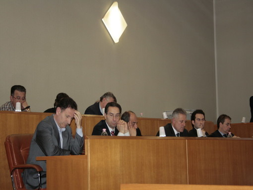 Verrà sciolto il consiglio comunale di Ventimiglia? Intervista a De Leo (PD) e Spinosi (Lega Nord) Verrà sciolto il consiglio comunale di Ventimiglia? Intervista a De Leo (PD) e Spinosi (Lega Nord)