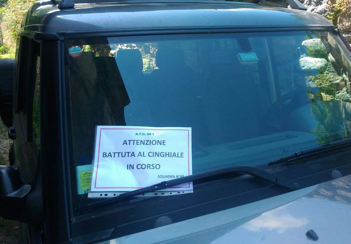 Sanremo: battuta al cinghiale, i cacciatori "Regolarmente apposti i cartelli di avviso" Sanremo: battuta al cinghiale, i cacciatori "Regolarmente apposti i cartelli di avviso"