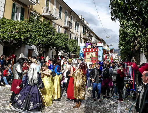 Diano Marina: notevole successo per il ‘Carnevale Dianese’ tornato dopo alcuni anni (foto)