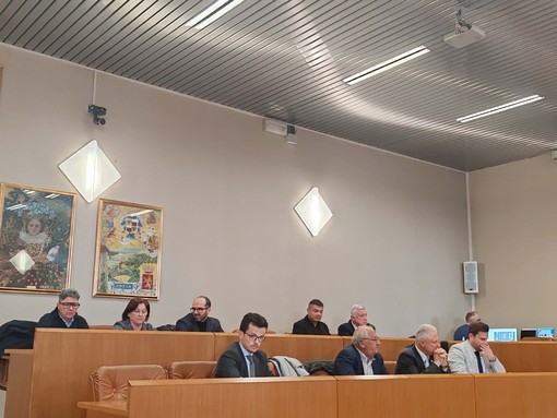 Ventimiglia, Forza Italia dopo le dimissioni di Calimera: "Verifica della maggioranza e manager per l'Igiene urbana" Ventimiglia, Forza Italia dopo le dimissioni di Calimera: "Verifica della maggioranza e manager per l'Igiene urbana"