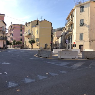 Cambio viabilità su Taggia: molti non hanno apprezzato l'eliminazione dei posteggi e la mancata introduzione del senso unico Cambio viabilità su Taggia: molti non hanno apprezzato l'eliminazione dei posteggi e la mancata introduzione del senso unico