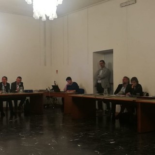 Bordighera: il Consiglio comunale respinge la mozione contro il vice Sindaco Bozzarelli, Amministrazione compatta in sua difesa