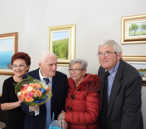 Sanremo: gli auguri dell'Amministrazione al centenario Paolo Priano, attorniato da figli e parenti