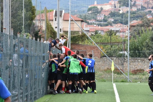 Calcio, Eccellenza. L'Imperia cade contro il Campomorone Sant'Olcese: brusco stop per i neroazzurri