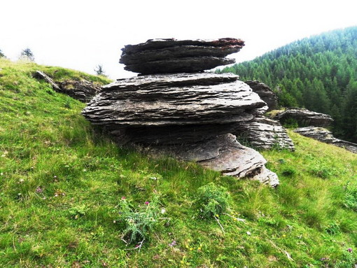 Scoperti da Archeonervia' nove Dolmen sul territorio dell’estremo Ponente Ligure
