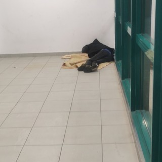 Taggia, "degrado in stazione": la segnalazione (Foto)