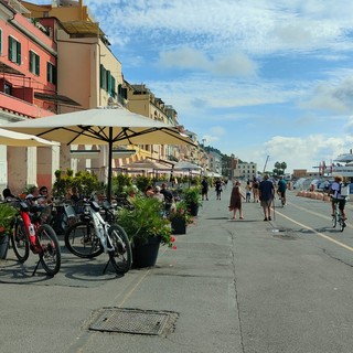 Estate da asporto: quando il 'take away' sostituisce il ristorante, succede anche nella nostra provincia Estate da asporto: quando il 'take away' sostituisce il ristorante, succede anche nella nostra provincia