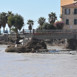 Ventimiglia, dopo l'alluvione, raccolta fondi dell'associazione culturale Liber Theatrum