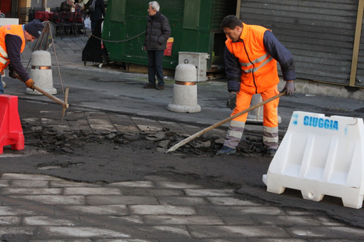 Sanremo: un nuovo regolamento per le 'rotture' delle strade, chi fa i lavori dovrà riasfaltare tutta la corsia