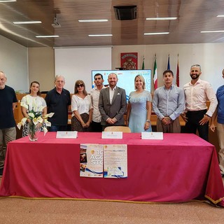 Musica, gastronomia e arte: nel centro storico di Ventimiglia torna "Dal tramonto all'alba" (Foto e video)