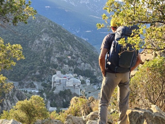 Bordighera, Dario Daniele presenta il suo viaggio nel cuore del Monte Athos: immagini, spiritualità e silenzi millenari Bordighera, Dario Daniele presenta il suo viaggio nel cuore del Monte Athos: immagini, spiritualità e silenzi millenari