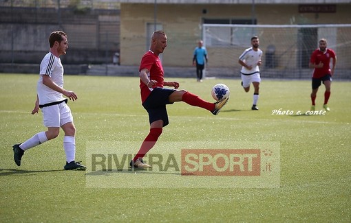 Pietro Daddi (qua in azione con la maglia della Loanesi) tornerà da avversario contro l'Imperia con il Ventimiglia Pietro Daddi (qua in azione con la maglia della Loanesi) tornerà da avversario contro l'Imperia con il Ventimiglia