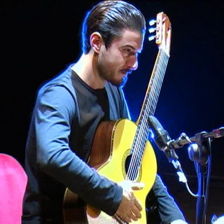 Al via questa sera da Alba la tournèe italiana del chitarrista imperiese Diego Campagna