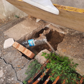 Imperia, sopralluogo del PD cittadino al cimitero di Porto Maurizio: "Necessario ridare dignità ad un luogo sacro" (foto)