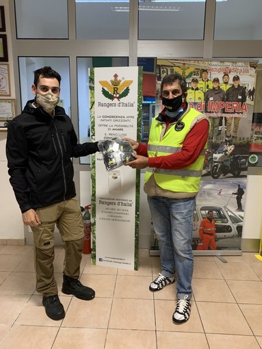Sanremo: il colorificio Carini S.r.l. dona mascherine e gel ai Rangers d’Italia