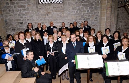 Davide Tepasso collabora al Cd per il cinquantenario del Coro 'Alpi Cozie' Davide Tepasso collabora al Cd per il cinquantenario del Coro 'Alpi Cozie'