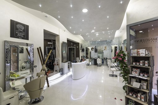 Proteggi i tuoi capelli dalla luce solare: da Daniele Rao Parrucchiere il giusto rimedio è in pacchetti promozionali