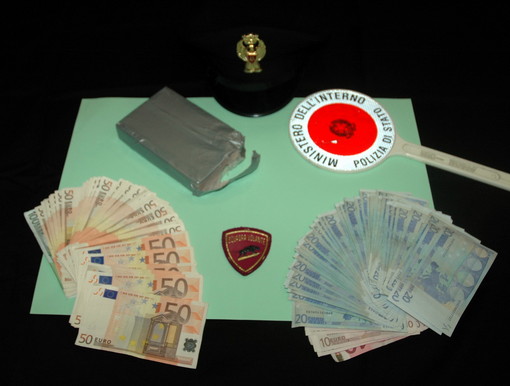 Imperia: arrestata dalla polizia coppia in possesso di mezzo chilo di droga per un valore di 120mila euro