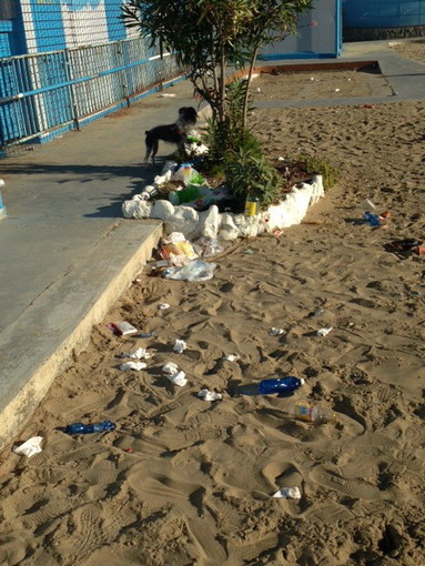 Sanremo: lettore chiede l'intervento di qualcuno alla spiaggia dell'Arenella per mettere fine al degrado Sanremo: lettore chiede l'intervento di qualcuno alla spiaggia dell'Arenella per mettere fine al degrado