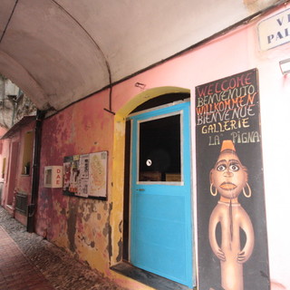 Sanremo: ladri di defibrillatori in azione, preso tra sabato e domenica quello di via Palma Sanremo: ladri di defibrillatori in azione, preso tra sabato e domenica quello di via Palma