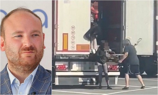 Migranti presi a cinghiate all’autoporto di Ventimiglia, Di Muro: "Condanno l'episodio, persone coinvolte condotte al Pad" (Foto) Migranti presi a cinghiate all’autoporto di Ventimiglia, Di Muro: "Condanno l'episodio, persone coinvolte condotte al Pad" (Foto)