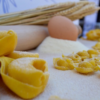 Arma di Taggia: 'Dal mare ai botti', alla Scuola Alberghiera Ruffini Aicardi l'evento enogastronomico organizzato dalla 'Botti Food Service' Arma di Taggia: 'Dal mare ai botti', alla Scuola Alberghiera Ruffini Aicardi l'evento enogastronomico organizzato dalla 'Botti Food Service'