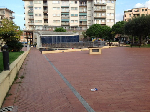 Imperia: primo intervento ai Giardini Toscanini dopo la nostra denuncia, arrestato un marocchino Imperia: primo intervento ai Giardini Toscanini dopo la nostra denuncia, arrestato un marocchino