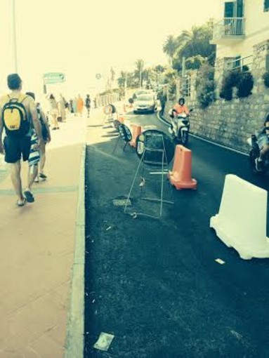 Imperia: al via i lavori della Passeggiata Moriani con divieto di sosta in via Boine. L'ira degli esercenti. Zagarella: "Impossibile prorogare" Imperia: al via i lavori della Passeggiata Moriani con divieto di sosta in via Boine. L'ira degli esercenti. Zagarella: "Impossibile prorogare"
