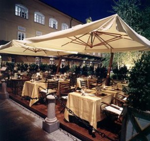 Sanremo: modifica al regolamento dei dehors, sarà possibile allestirlo dalla parte opposta del locale