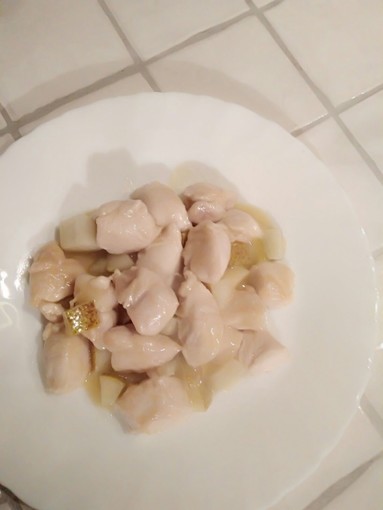 'La Domenica con Fata Zucchina' con la videoricetta della settimana: dadolata con frutta e pollo 'La Domenica con Fata Zucchina' con la videoricetta della settimana: dadolata con frutta e pollo