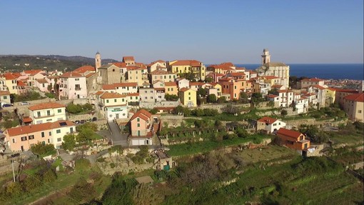 Diano Castello: l’Assessore regionale Marco Scajola “Approvate le varianti al Puc per valorizzare il territorio” Diano Castello: l’Assessore regionale Marco Scajola “Approvate le varianti al Puc per valorizzare il territorio”