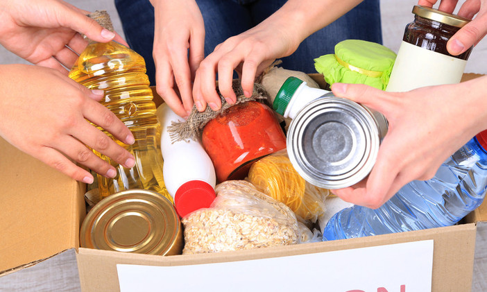 Aiutare le famiglie in difficoltà, a Ventimiglia raccolta alimentare solidale: l'iniziativa dei Lions (Foto)
