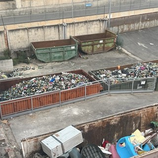 Sanremo, discarica in valle Armea, Baggioli (FI) denuncia: "A rischio la salute pubblica di cittadini e studenti" (foto) Sanremo, discarica in valle Armea, Baggioli (FI) denuncia: "A rischio la salute pubblica di cittadini e studenti" (foto)