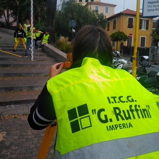 Imperia: il corso geometri Cat del Ruffini si è dotato di un drone per il monitoraggio del torrente Caramagna Imperia: il corso geometri Cat del Ruffini si è dotato di un drone per il monitoraggio del torrente Caramagna