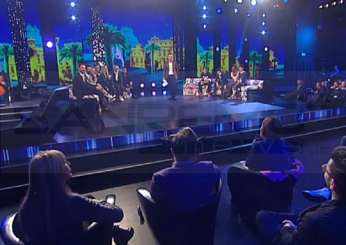 Tutti i cantanti della seconda serata al #Dopofestival di Nicola Savino e Gialappa's Band in diretta da Villa Ormond