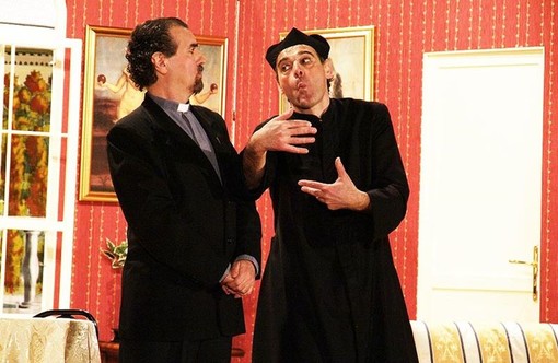 Sanremo: venerdì 5 giugno al Teatro Ariston lo spettacolo di Erminio Macario 'Don Fedele Bertone quanti guai in processione' Sanremo: venerdì 5 giugno al Teatro Ariston lo spettacolo di Erminio Macario 'Don Fedele Bertone quanti guai in processione'