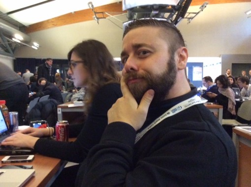 Diego è alla sua terza volta a #Sanremo2015: alloggia in piazza Bresca, dove si sente a casa Diego è alla sua terza volta a #Sanremo2015: alloggia in piazza Bresca, dove si sente a casa