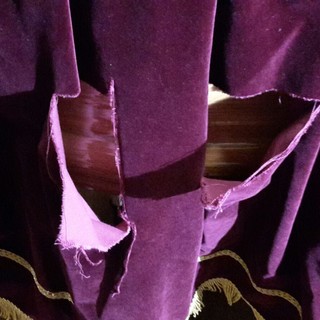 Imperia: continui danneggiamenti nei confronti di una ditta di onoranze funebri. Il titolare: "Siamo presi di mira" Imperia: continui danneggiamenti nei confronti di una ditta di onoranze funebri. Il titolare: "Siamo presi di mira"