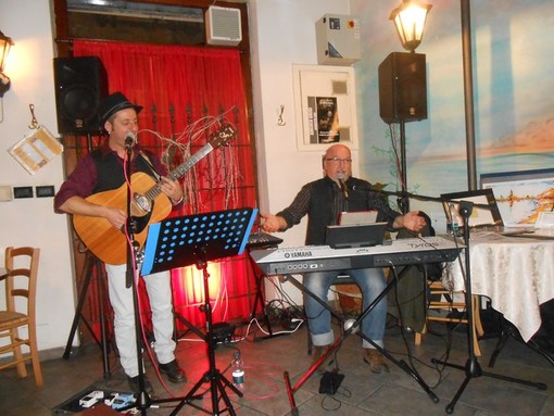 Sanremo: sabato sera all'insegna della musica live al Puerto Escondido con il Duo Zemin