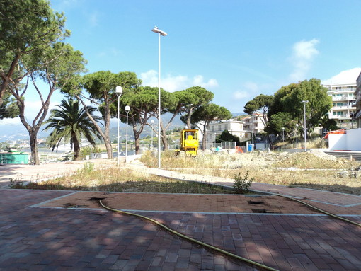 Sanremo: ieri visita al cantiere, ripartono i lavori all'area polivalente di frazione Poggio Sanremo: ieri visita al cantiere, ripartono i lavori all'area polivalente di frazione Poggio